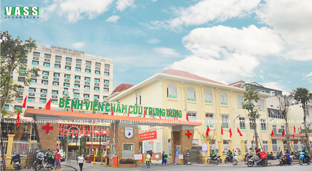 kiem-soat-xe-vao-ra-tai-benh-vien-cham-cuu-tw